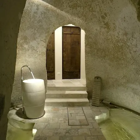 Corte San Pietro فندق 4*
