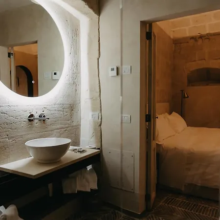 Corte San Pietro فندق ماتيرا