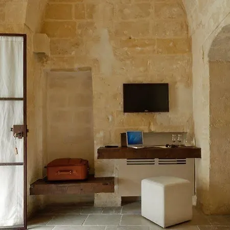 Corte San Pietro 4* Matera